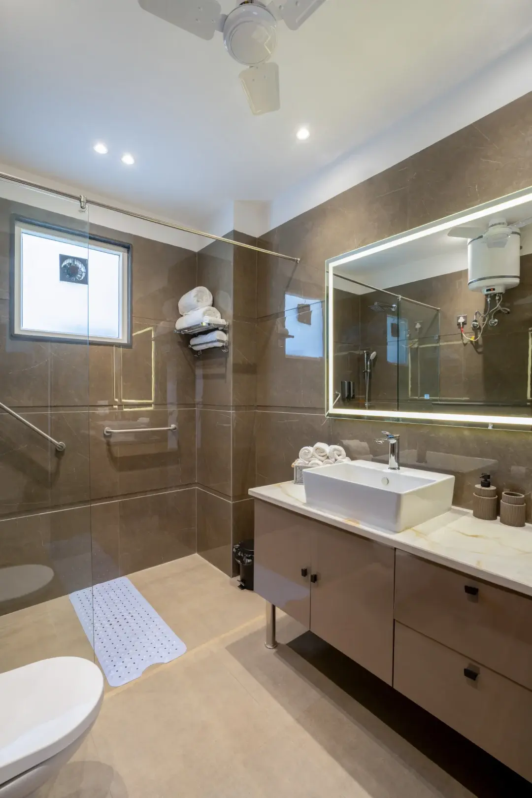 Aftercare bathroom area